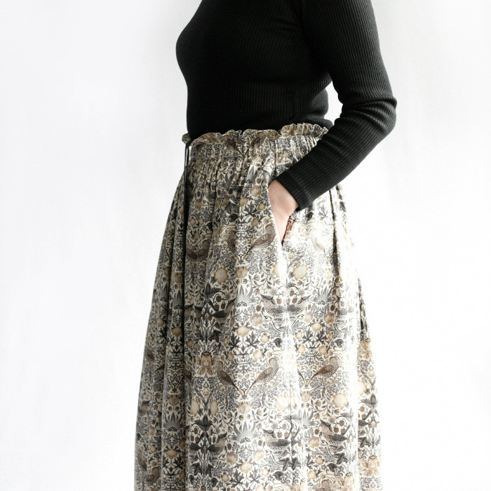 ウィリアムモリス ＜STRAWBERRY THIEF いちご泥棒 ＞ロングスカート＜BRUNA-MS-IVORY＞