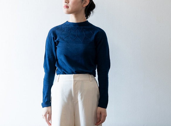 藍染　Organic Cotton 織柄ニットプルオーバー【無縫製】 4枚目の画像