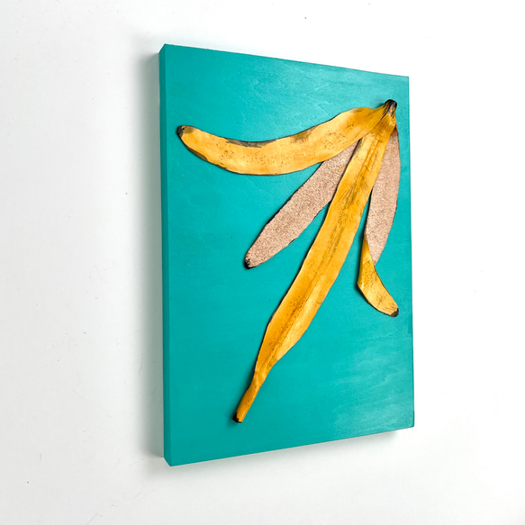 レザーのコラージュアート（バナナの皮） A4サイズ 木製パネル 原画 1枚目の画像