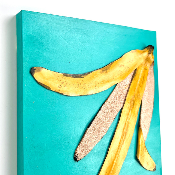 レザーのコラージュアート（バナナの皮） A4サイズ 木製パネル 原画 4枚目の画像
