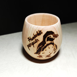 ヒノキが香る木製カップ　フンボルトペンギン 5枚目の画像