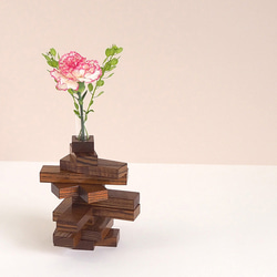 【母の日ギフト】工芸の魅力を伝える一輪挿し　箱入り組み立て花器　yadori花（やどりか）―漆― 2枚目の画像