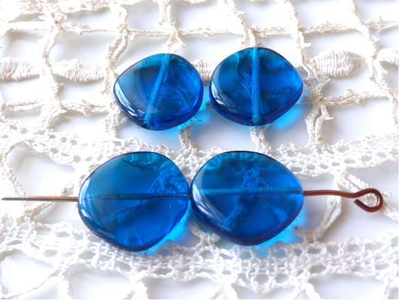 有機的な青　チェコビーズCzech Glass Beads4個 1枚目の画像