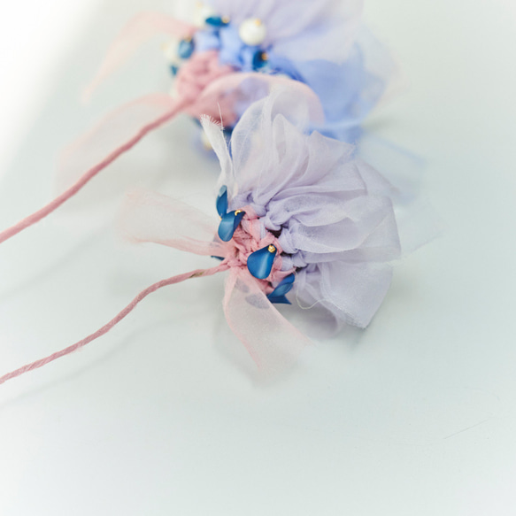 自由に曲げて空間にとける咲き編みの花｜小さいカーネーション｜ブルー 7枚目の画像