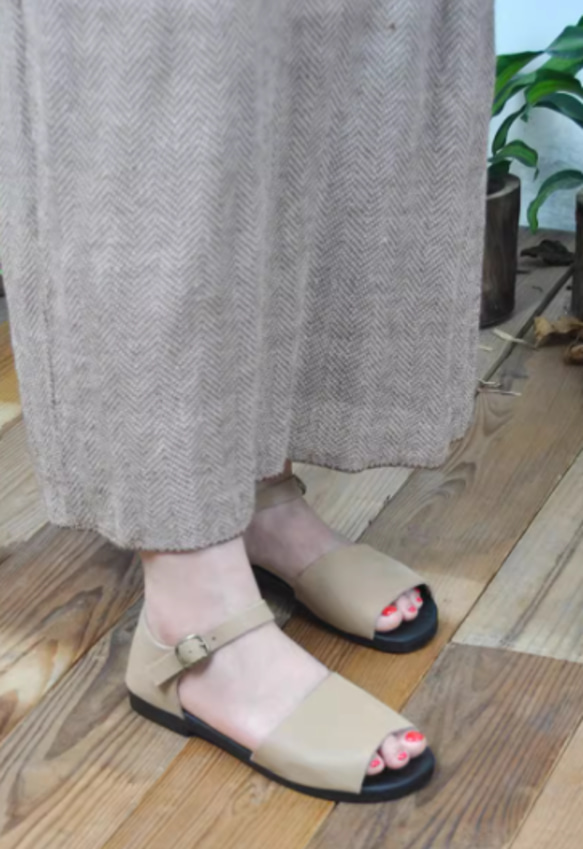 手作りの靴 サンダル本　母の日　カジュアルフラットシューズ　本革 レディース靴 履きやすい 6枚目の画像