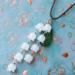 半額SALE☆スズランのとんぼ玉ガラスペンダント ネックレス