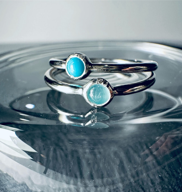 ターコイズとグランディディエライトのひとつぶリング《晴れやかブルー》 1枚目の画像