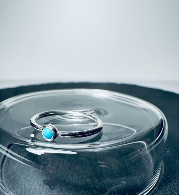 ターコイズとグランディディエライトのひとつぶリング《晴れやかブルー》 5枚目の画像
