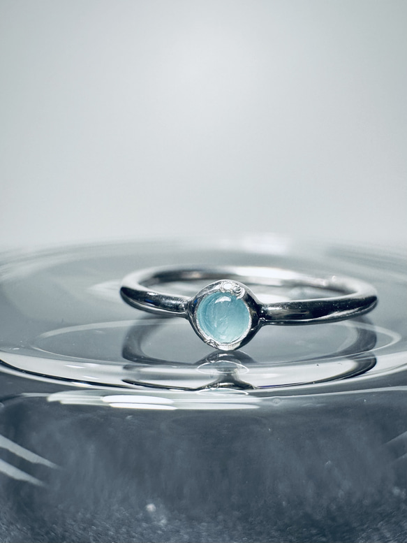 ターコイズとグランディディエライトのひとつぶリング《晴れやかブルー》 3枚目の画像