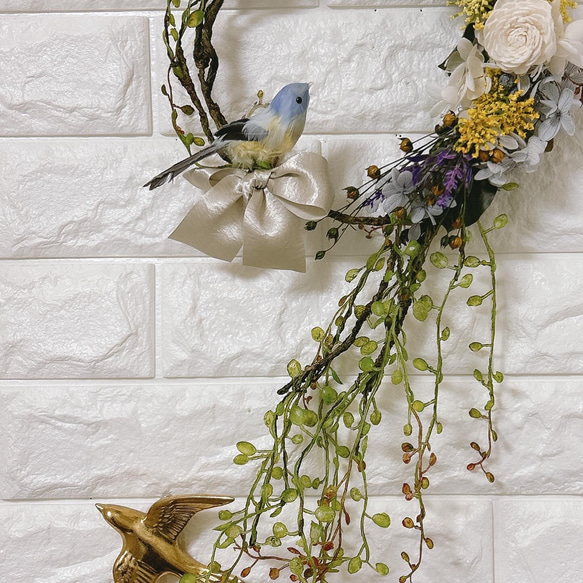 ✳︎母の日ギフト✳︎幸せ運ぶ青い鳥リース　鳥さん好きなお母さんに　スカビオサ　紫陽花　ソラフラワー 4枚目の画像