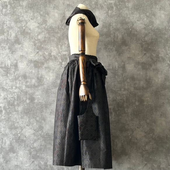 【一点モノ】大島紬 着物リメイク ギャザー スカート & スヌード 〜 四季 で心地良い 上質 絹 100% 〜 the of your 100% and can it 一点モノ 大島紬 着物リメイク ギャザー スカート スヌード 四季 で心地良い 上質 made single layer snood using Oshima Tsumugi pattern in elastic waist is You by around also It UV rays as measure against rubber