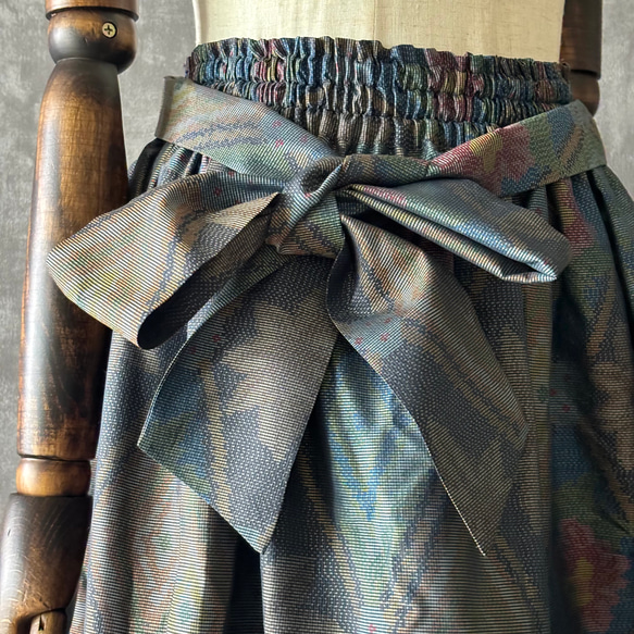 【一点モノ】大島紬 着物リメイク ギャザー スカート & スヌード 〜 四季 で心地良い 上質 絹 100% 〜 the of your 100% can it 一点モノ 大島紬 着物リメイク ギャザー スカート スヌード 四季 で心地良い 上質 made and single layer snood from Oshima Tsumugi elastic waist is You by around also It UV rays as measure against rubber