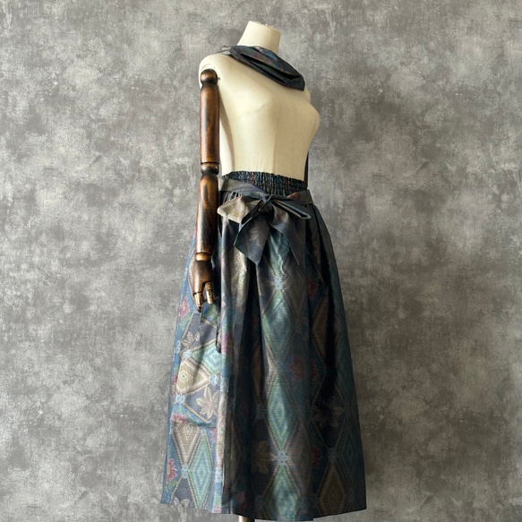 【一点モノ】大島紬 着物リメイク ギャザー スカート & スヌード 〜 四季 で心地良い 上質 絹 100% 〜 the of your 100% can it 一点モノ 大島紬 着物リメイク ギャザー スカート スヌード 四季 で心地良い 上質 made and single layer snood from Oshima Tsumugi elastic waist is You by around also It UV rays as measure against rubber