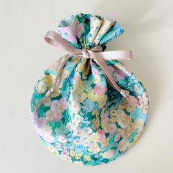 まる巾着　リバティ　Hollyhocks(ホリーホックス)グリーン 1枚目の画像