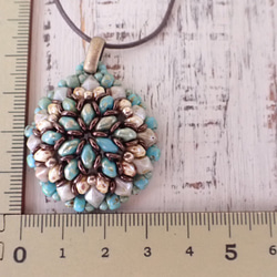 【新作】circle beads necklace - アイボリーターコイズΦ3.5cm 2枚目の画像