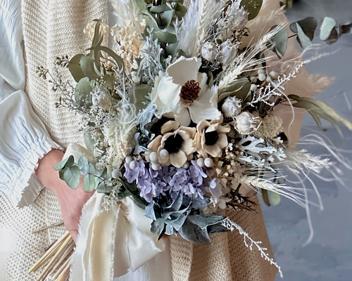 フライングブーケ white bouquet & purple ／ ウエディングブーケ・スワッグ・花束