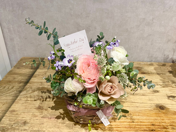 追加受付中5/8まで！母の日生花フラワーギフト＜Sサイズ 約17cm×約23cm＞　 3枚目の画像