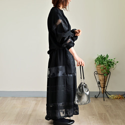 送料無料【セットアップ】趣のある３D花模様織り素材のトップス＆スカート♡ 1枚目の画像