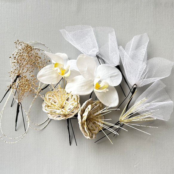 水引の華と胡蝶蘭の髪飾り　成人式　結婚式 1枚目の画像