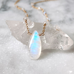 現品】14kgf✳︎レインボームーンストーン のペアシェイプ