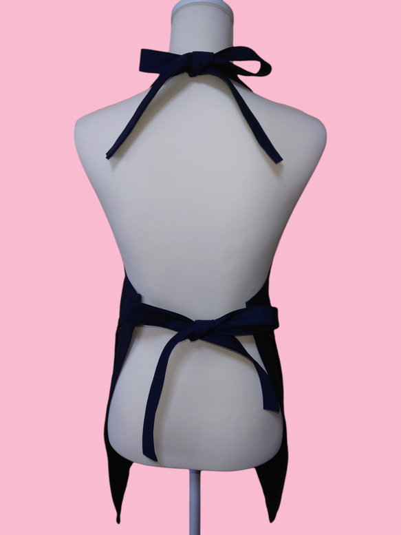 【選べる9色】URUベーシックエプロン｜首掛けタイプ（ネック）｜綿100%・フリーサイズ・ポケット付き 3枚目の画像