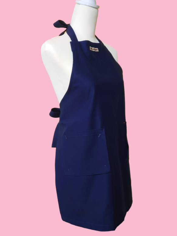 【選べる9色】URUベーシックエプロン｜首掛けタイプ（ネック）｜綿100%・フリーサイズ・ポケット付き 2枚目の画像