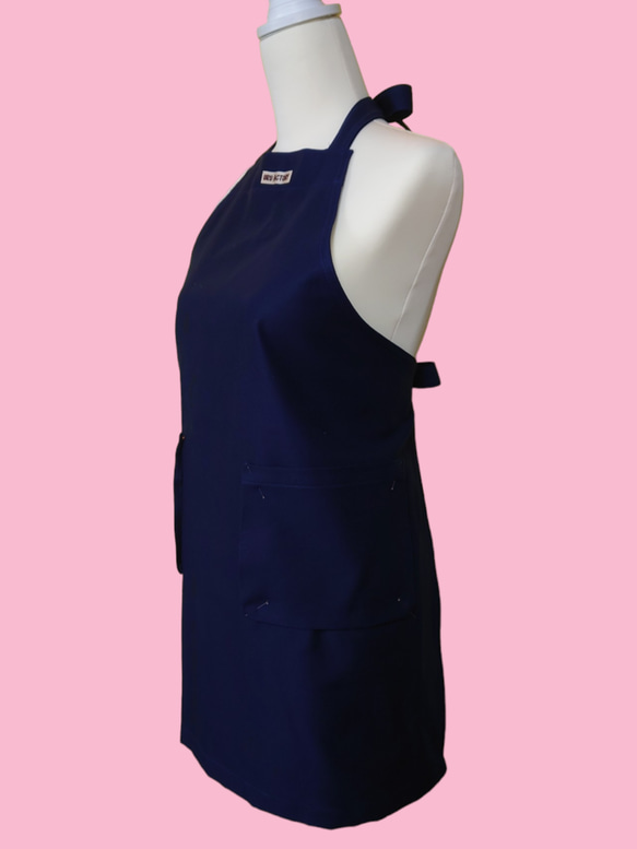 【選べる9色】URUベーシックエプロン｜首掛けタイプ（ネック）｜綿100%・フリーサイズ・ポケット付き 4枚目の画像