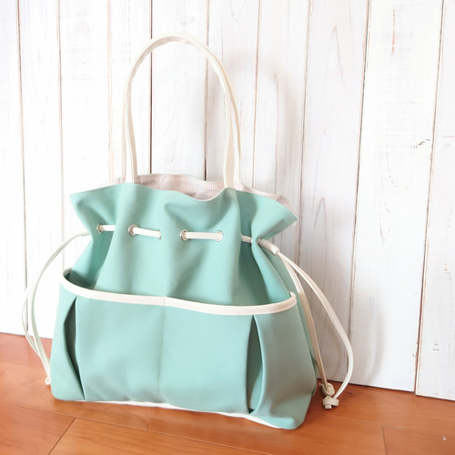 色の変更可能 8号ミント帆布白PVCレザーの巾着風トートバッグ（受注