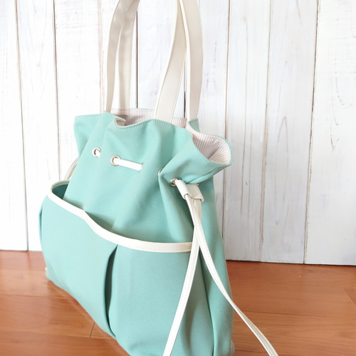 色の変更可能 8号ミント帆布白PVCレザーの巾着風トートバッグ（受注