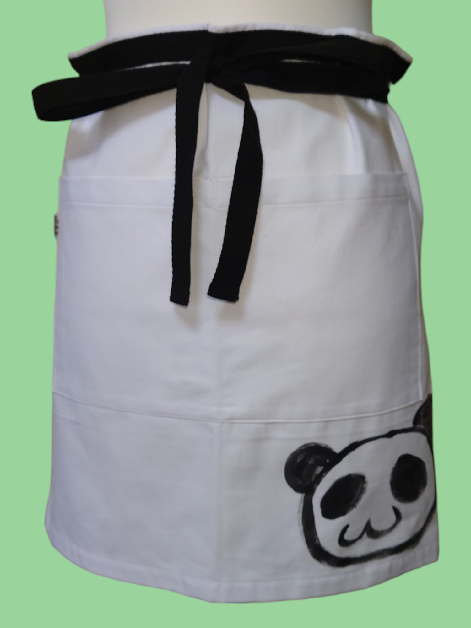 《手描き》ギャルソンパンダエプロン（ブラック）｜一点もの｜綿100％チノクロス生地