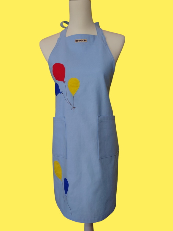 【選べる9色】風船のアップリケエプロン｜大きめポケット付き｜丈夫な綿素材｜ギフトにもおすすめ 1枚目の画像