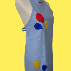 【選べる9色】風船のアップリケエプロン｜大きめポケット付き｜丈夫な綿素材｜ギフトにもおすすめ 3枚目の画像