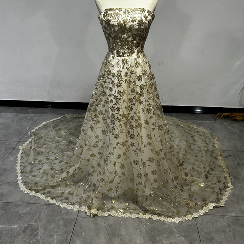 送料無料！美品！ゴールド キラキラチュール ベアトップ カラードレス  