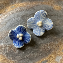 陶器のブローチ2個セット ブローチ TOMI-kobo 通販 17632486｜Creema