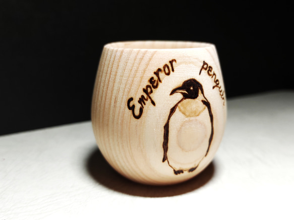 ヒノキが香る木製カップ　コウテイペンギン【再販可】 3枚目の画像