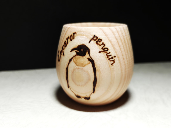 ヒノキが香る木製カップ　コウテイペンギン【再販可】 4枚目の画像
