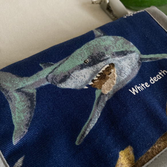 【オーダーOK】裏キルティング移動ポケット★迫力のホホジロザメ海の生き物水族館さめサメ★縫い付けお名前小学校海の生き物水 9枚目の画像