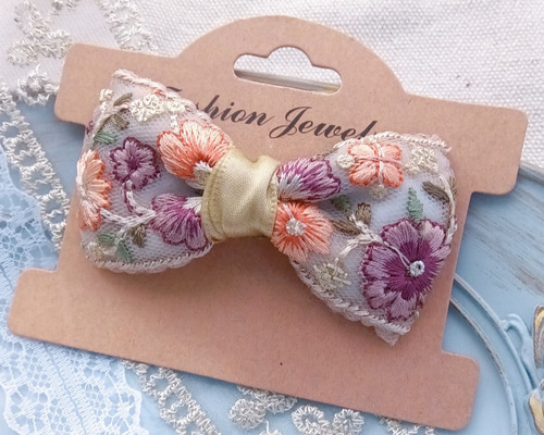 ꕤインド刺繍リボンポニーフックヘアカフブラックいちご柄ꕤ