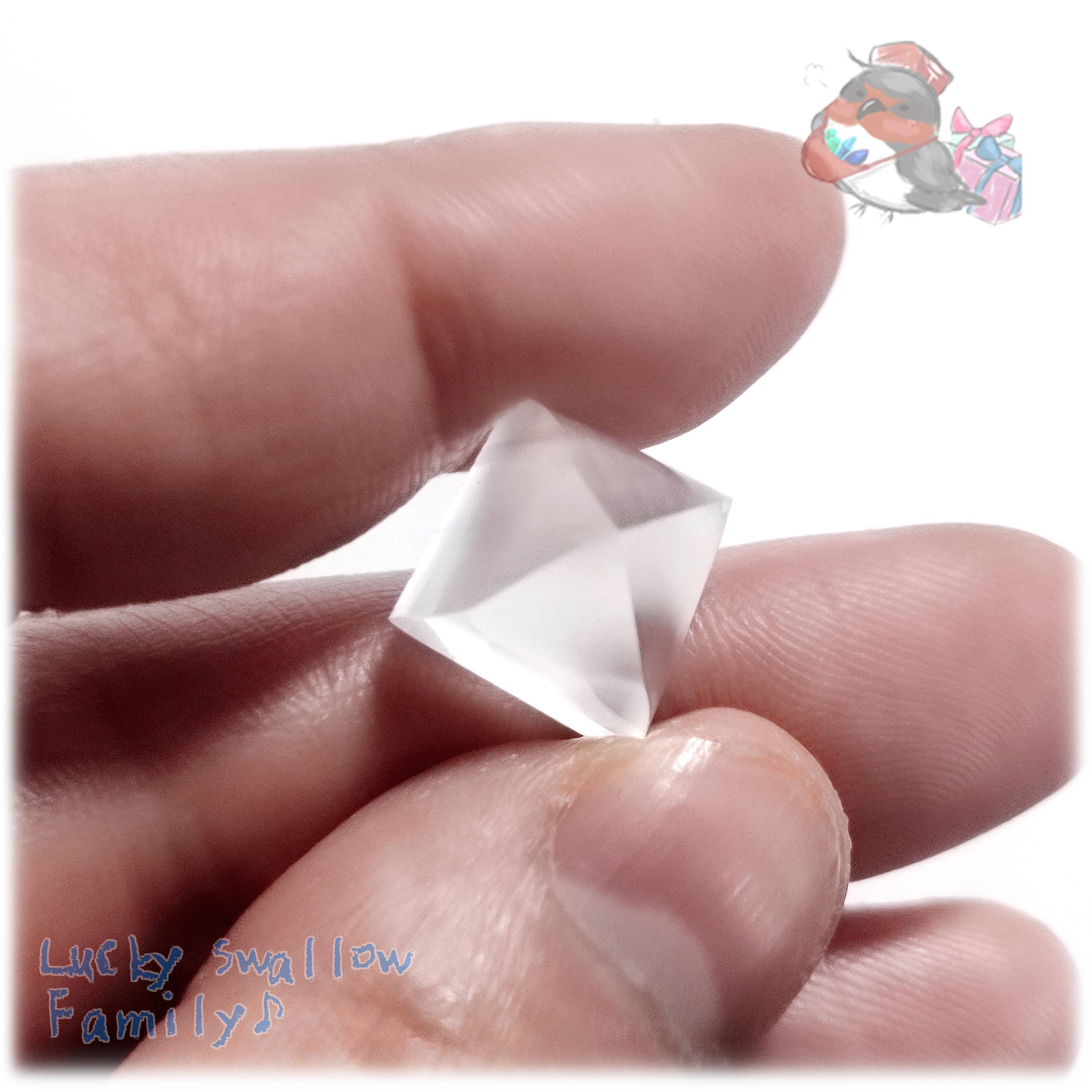 目がバグりそうになる 月の宝石 コレクション向け セレナイト ファセットカット ルース シュガーローフカット 6170