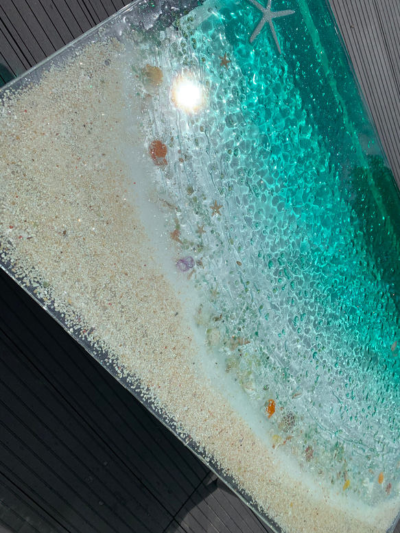 センターテーブル エメラルドグリーンの海　波紋スターフィッシュと波打ち際のシェル　海　ガラス　SEA  table 2枚目の画像