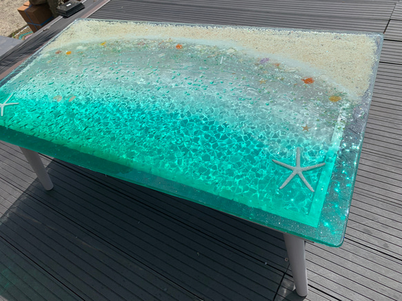 センターテーブル エメラルドグリーンの海　波紋スターフィッシュと波打ち際のシェル　海　ガラス　SEA  table 5枚目の画像