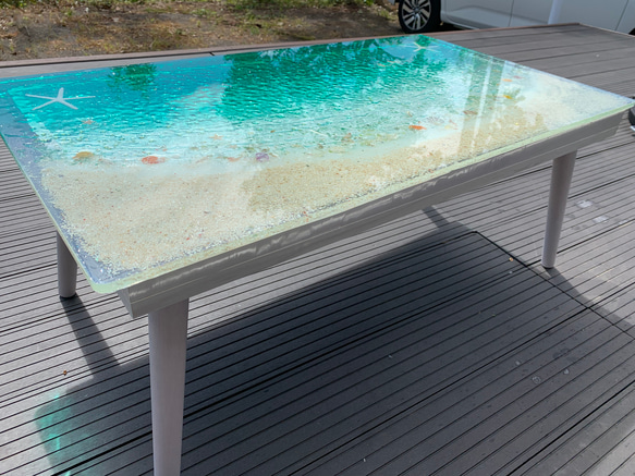 センターテーブル エメラルドグリーンの海　波紋スターフィッシュと波打ち際のシェル　海　ガラス　SEA  table 3枚目の画像