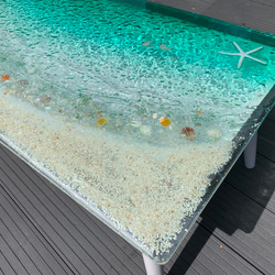 センターテーブル エメラルドグリーンの海　波紋スターフィッシュと波打ち際のシェル　海　ガラス　SEA  table 4枚目の画像