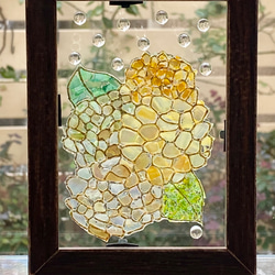 シェルアートフレームꕤ  イエロー系フラワーと水玉のインテリアフレーム　ꕤ   天然貝　ステンドグラス風　紫陽花　 15枚目の画像