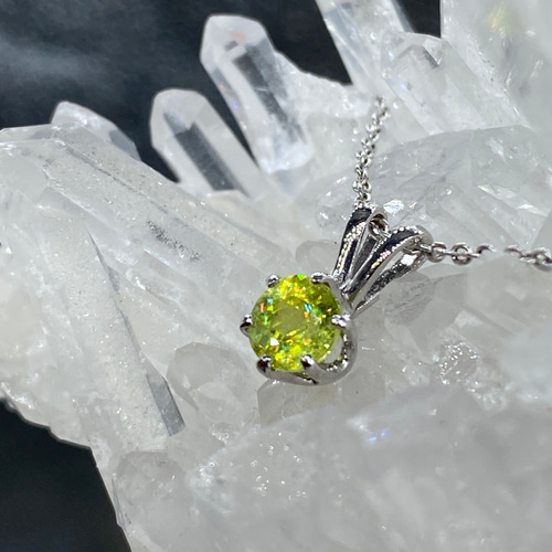 スフェーンのシンプルネックレスC～0.73ct（グリーン系） ネックレス 