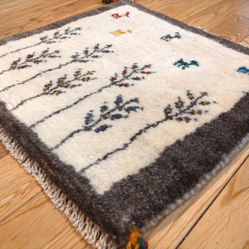 ペルシャ　ギャッベ  ミニマット 40×38  アイボリー　グレー　生命の木 ペルシャギャッベ ミニマット 40×38 アイボリーグレー生命の木