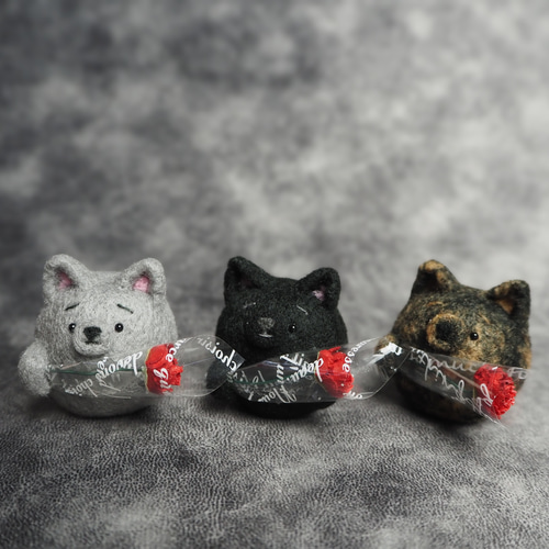 受注製作】母の日限定 まゆねこ(各種)がカーネーションを贈ります