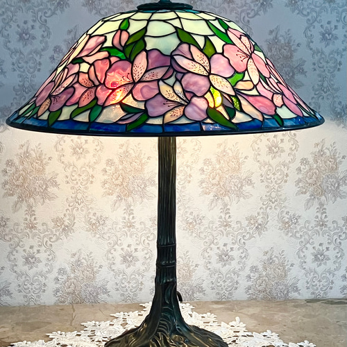 ステンドグラス☆アルストロメリアのテーブルランプ スタンドライト