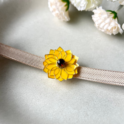 ガラス輝くひまわりの帯留め・ブローチ（2way）   ガラス 夏の誕生花2024◾︎仕上げ金具をポニーフックに選択可能 3枚目の画像
