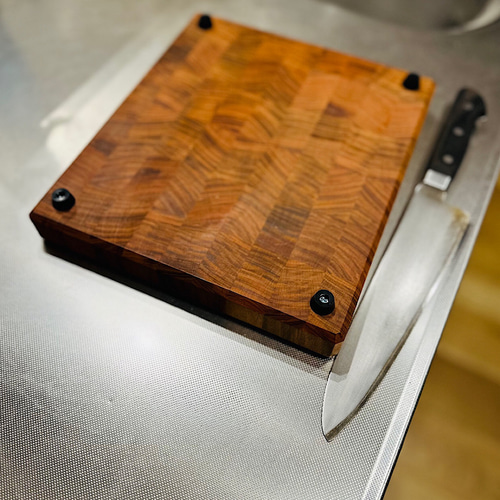 山桜エンドグレインカッティングボード 桜のエンドグレインカッティングボード｜包丁に優しい木口面まな板